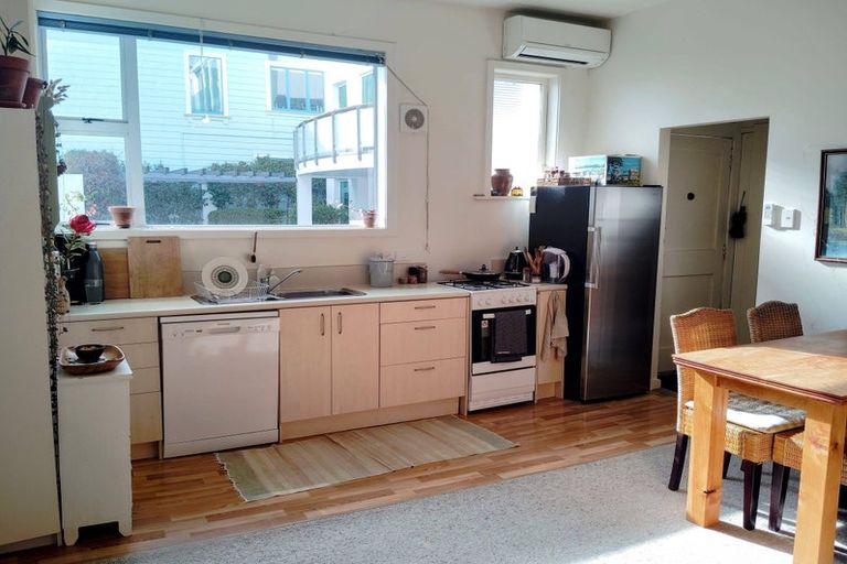 Photo of property in 5/20 Hay Street, Oriental Bay, Wellington, 6011