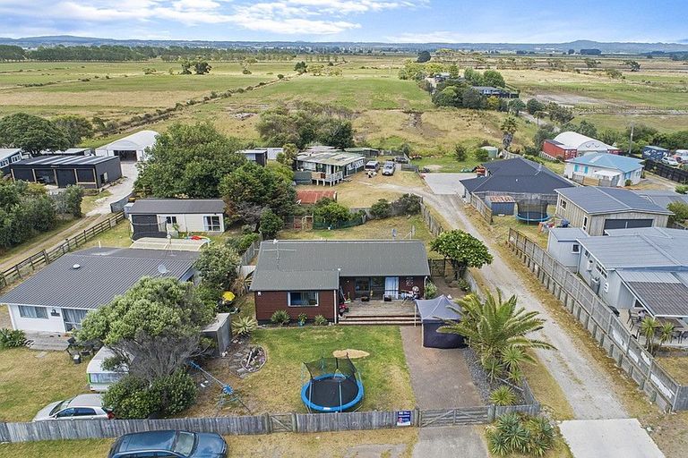 Photo of property in 430 Pukehina Parade, Pukehina, Te Puke, 3189
