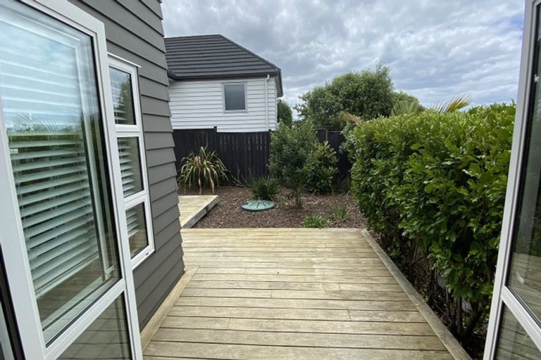 Photo of property in 2 Fennell Crescent, Silverdale, 0932