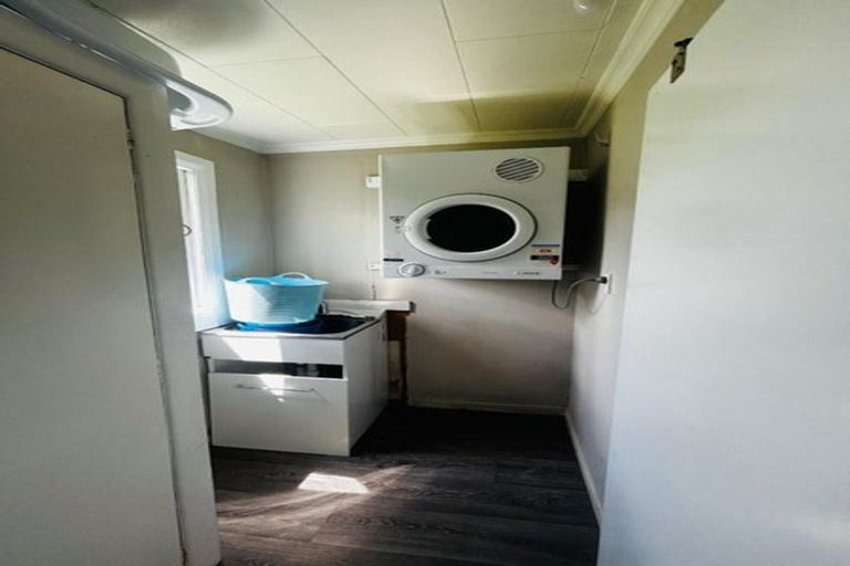 Photo of property in 2 Moore Avenue, Tawhero, Whanganui, 4501