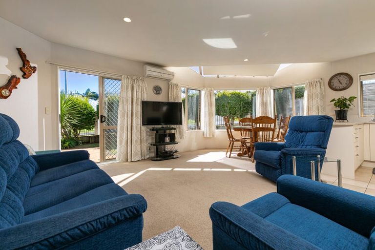 Photo of property in 18/169 Sturges Road, Henderson, Auckland, 0612