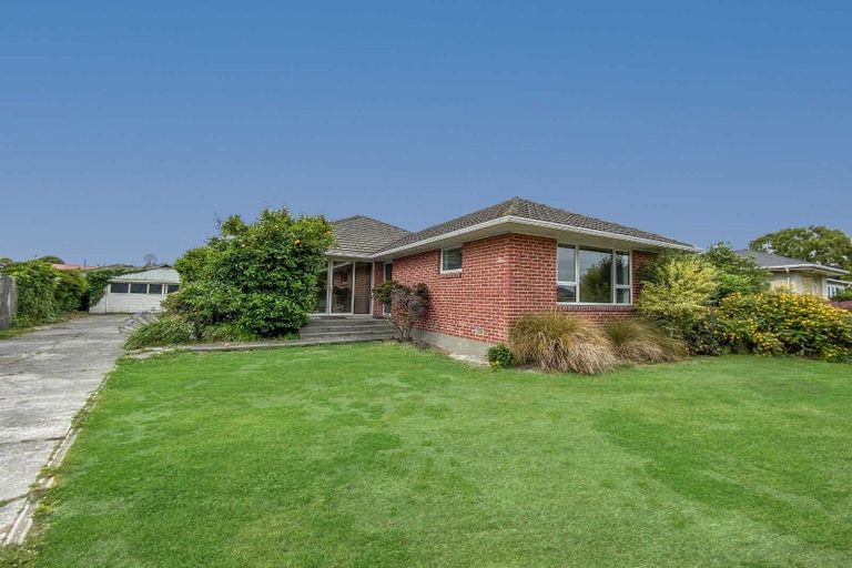 Photo of property in 9 Gladson Avenue, Sockburn, Christchurch, 8042