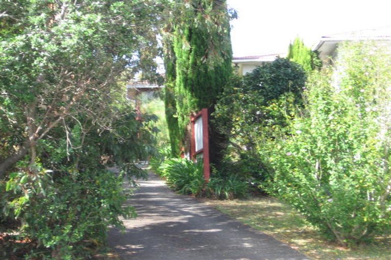 Photo of property in 2/357 Beach Road, Campbells Bay, Auckland, 0630