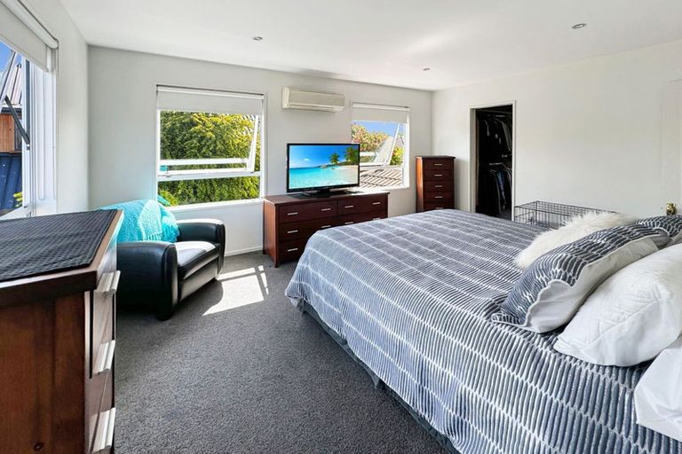Photo of property in 70 Lake Terrace Road, Burwood, Christchurch, 8061