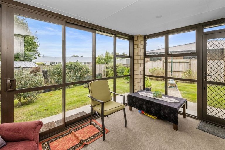 Photo of property in 17 Barry Curtis Place, Levin, 5510
