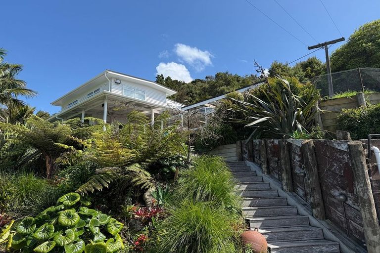 Photo of property in 29 Crisp Road, Parua Bay, Whangarei, 0174