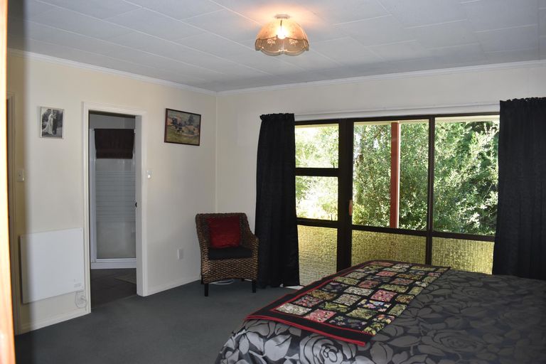 Photo of property in 247 Belvedere Road, Carterton, 5713