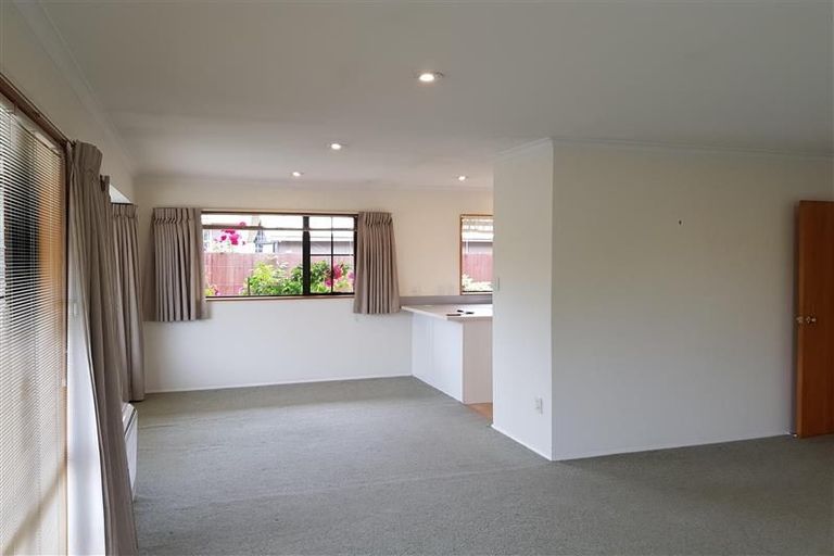 Photo of property in 4/156 Blighs Road, Strowan, Christchurch, 8052