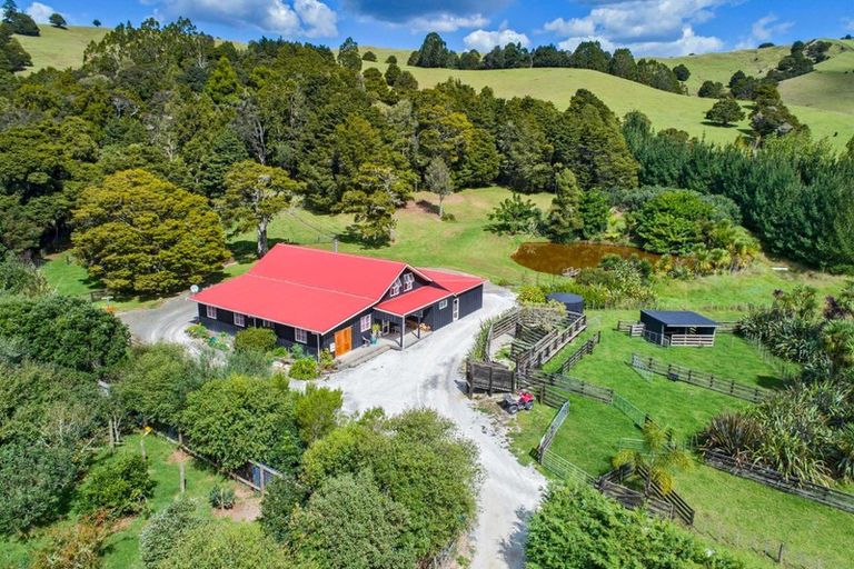 Photo of property in 67 Kaitara Lane, Kaiwaka, 0573