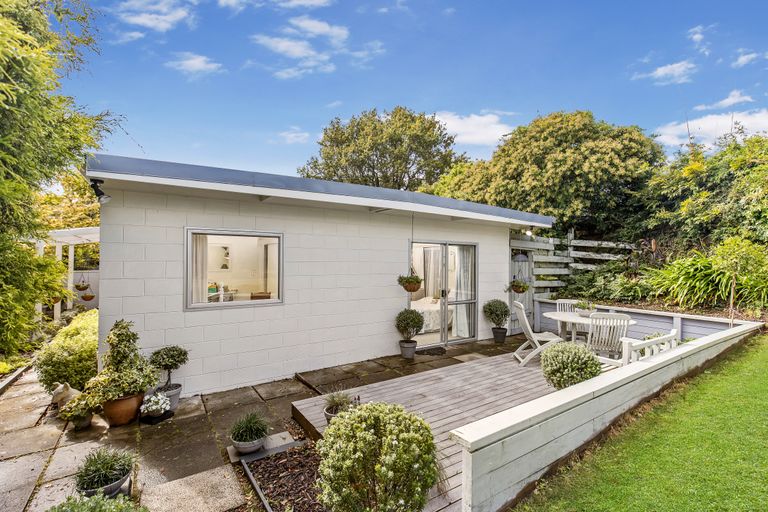 Photo of property in 2/61 Watea Road, Torbay, Auckland, 0630
