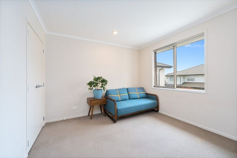 Photo of property in 11 Akeake Lane, Manurewa, Auckland, 2102