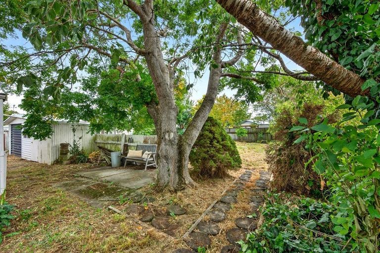 Photo of property in 93 Regent Street, Martinborough, 5711