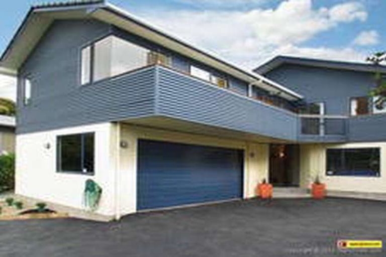Photo of property in 3 Te Kura Road, Pukerua Bay, 5026