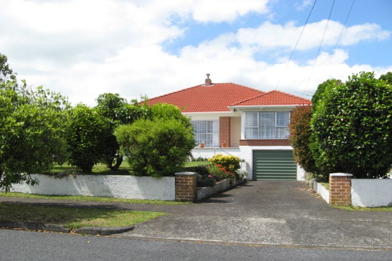 Photo of property in 30 Lawrie Avenue, Pukekohe, 2120