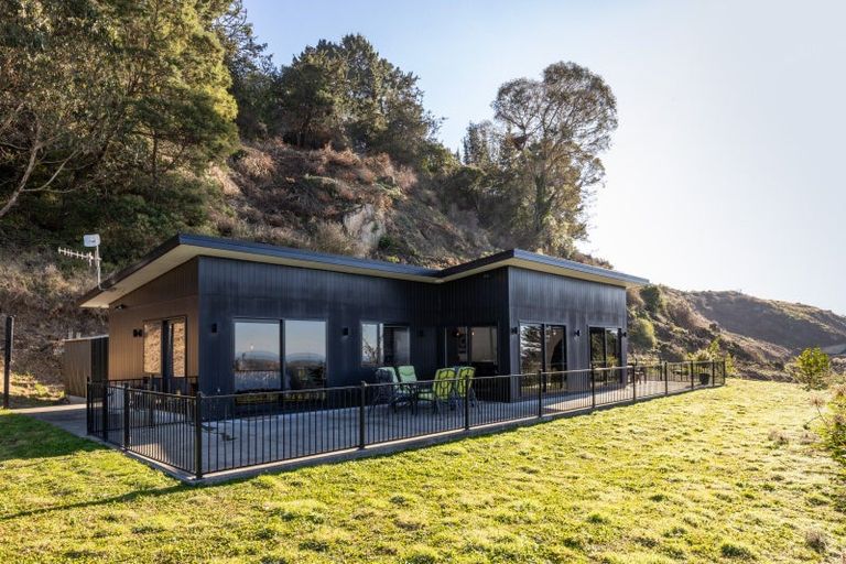 Photo of property in 685 Main North Road, Bay View, Napier, 4104