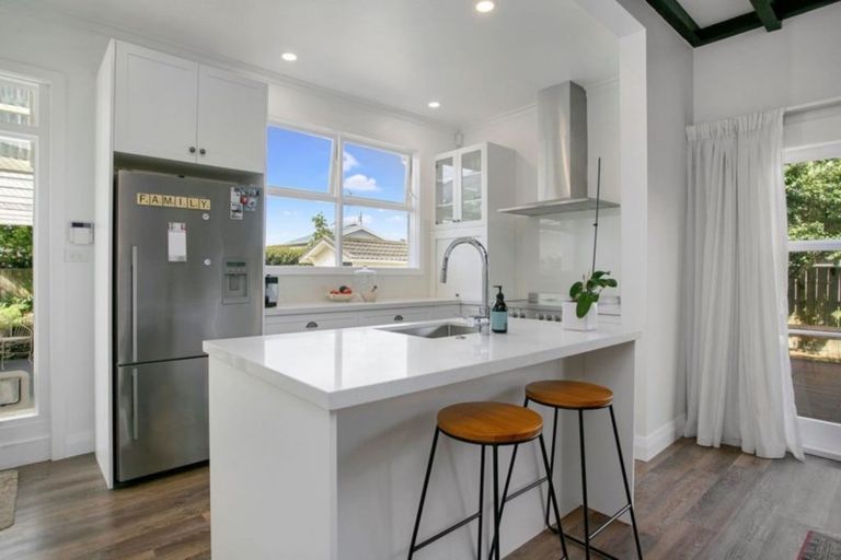 Photo of property in 85 Williams Street, Cambridge, 3434