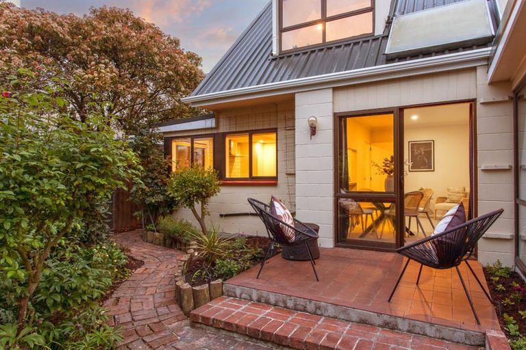 Photo of property in 2/38 Onslow Street, St Albans, Christchurch, 8014