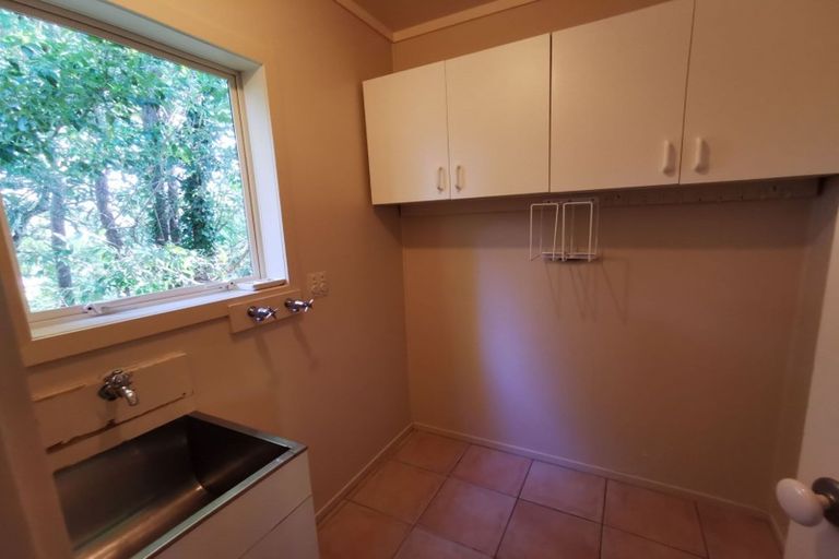 Photo of property in 46 Cheriton Road, Mellons Bay, Auckland, 2014