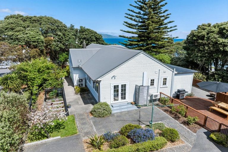 Photo of property in 1 Rosetta Road, Raumati South, Paraparaumu, 5032