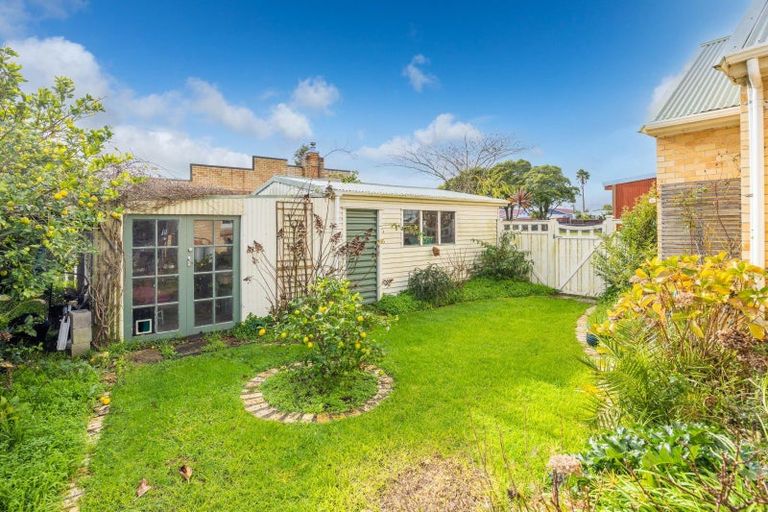 Photo of property in 190 Great South Road, Huntly, 3700