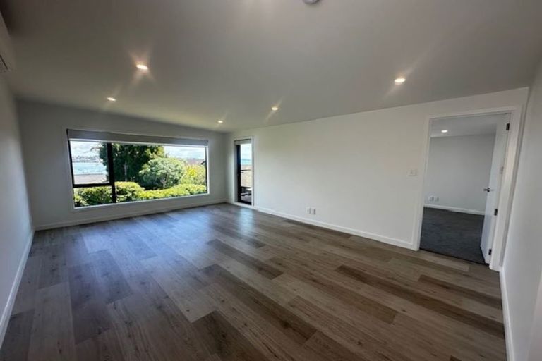 Photo of property in 35b Clyside Avenue, Half Moon Bay, Auckland, 2012