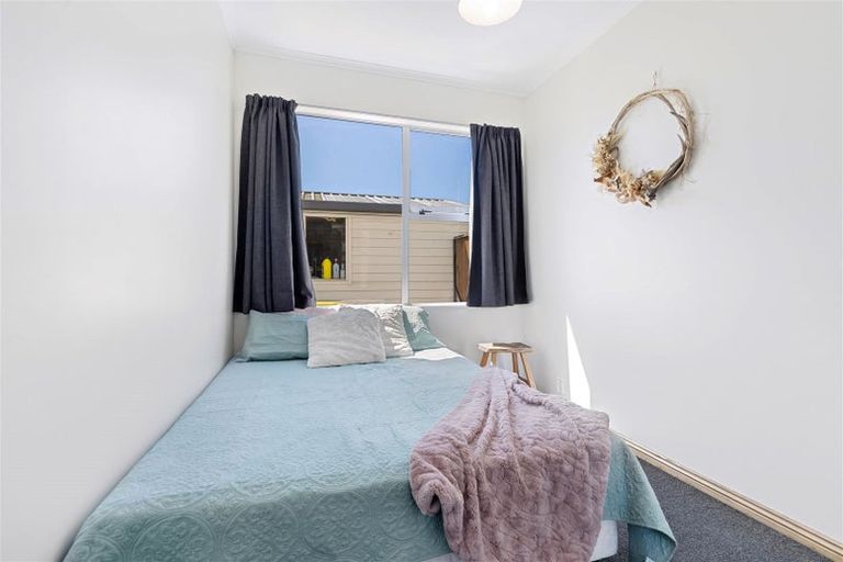 Photo of property in 80 Northcote Road, Northcote, Christchurch, 8052