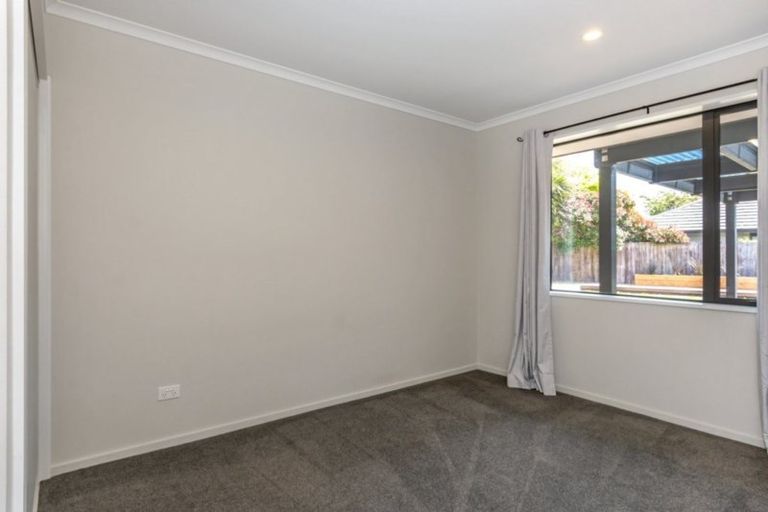 Photo of property in 94 Palmers Road, New Brighton, Christchurch, 8083