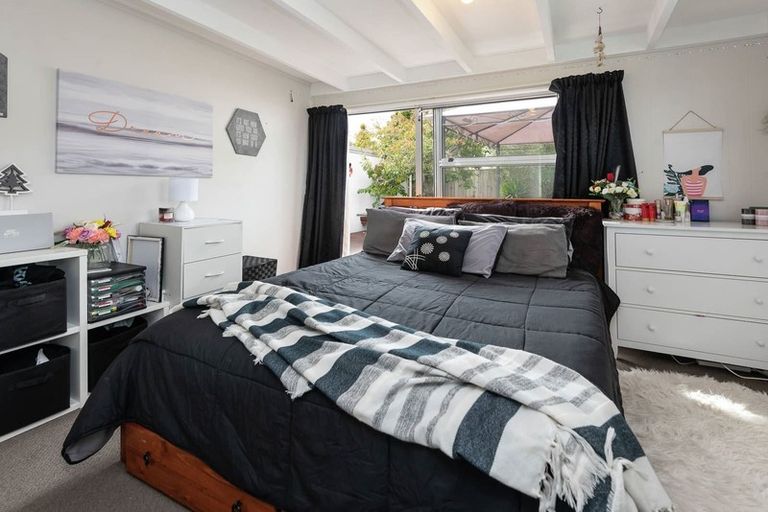 Photo of property in 2/3 Cromdale Avenue, Highland Park, Auckland, 2010