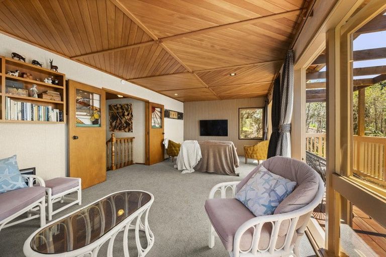 Photo of property in 40 Rock Isle Road, Torbay, Auckland, 0630