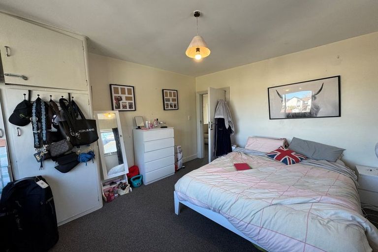 Photo of property in 196 Fendalton Road, Fendalton, Christchurch, 8052