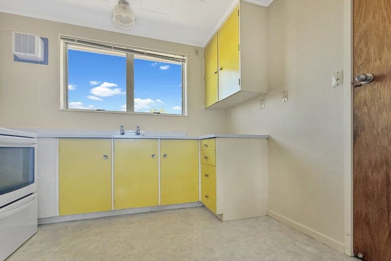 Photo of property in 2/27 Ranfurly Street, Tamatea, Napier, 4112