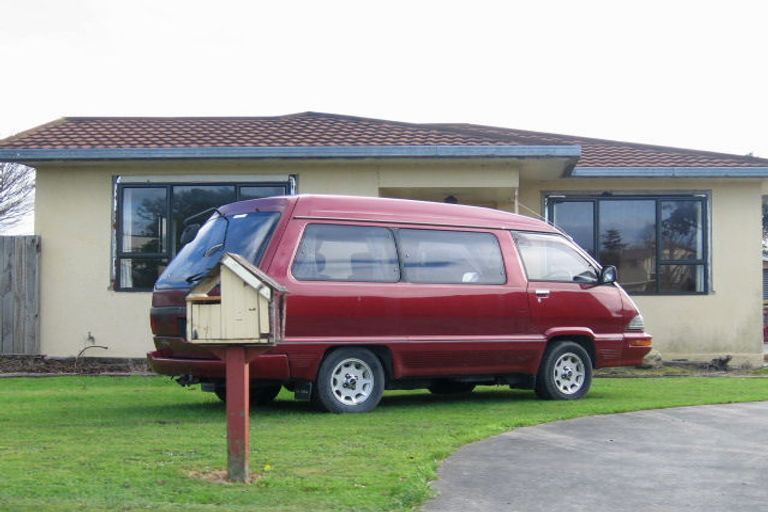 Photo of property in 37 Puriri Terrace, Roslyn, Palmerston North, 4414