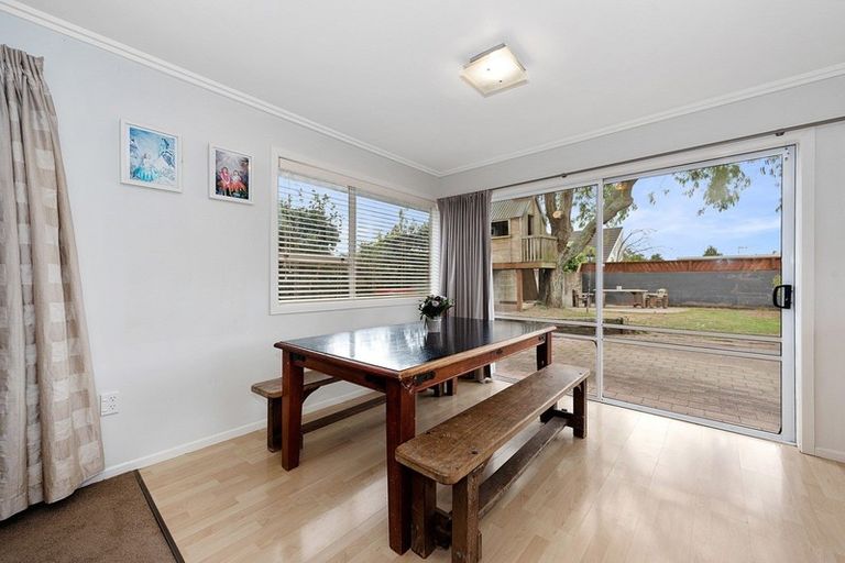 Photo of property in 27 Glen Lynne Avenue, Queenwood, Hamilton, 3210