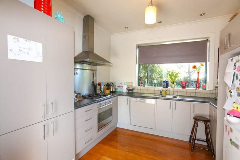 Photo of property in 14 Aorangi Road, Bryndwr, Christchurch, 8053