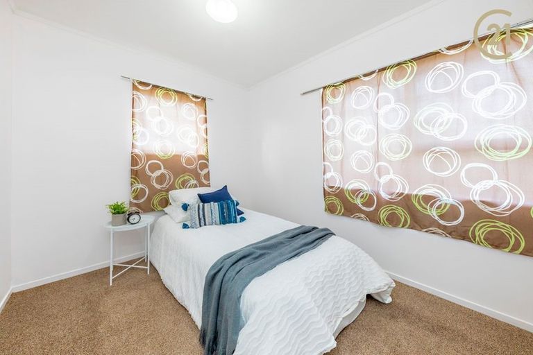 Photo of property in 2/17 Berwyn Avenue, Takanini, 2112