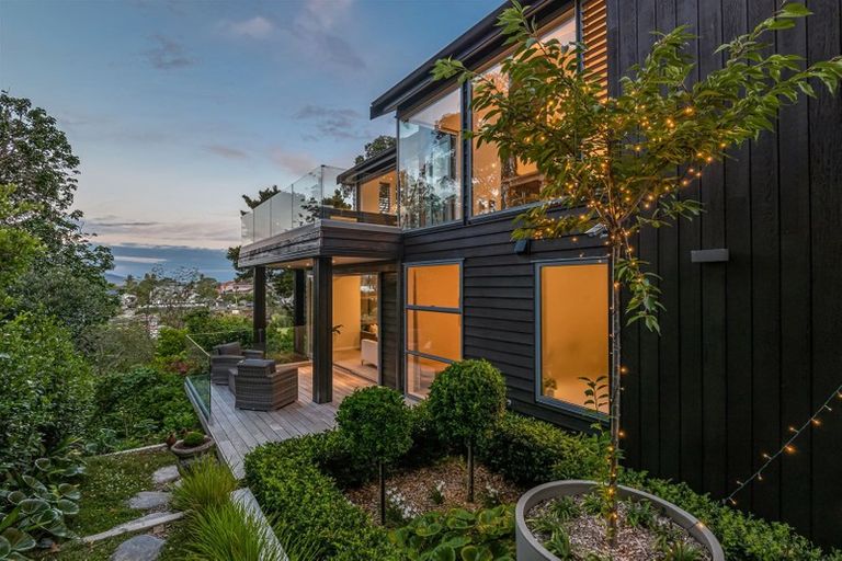 Photo of property in 7a Prospect Terrace, Milford, Auckland, 0620