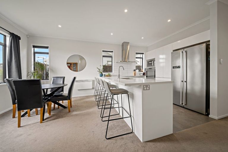 Photo of property in 22 Piripono Crescent, Pukekohe, 2120