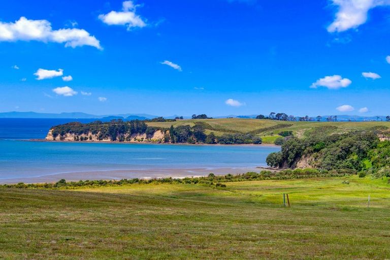 Photo of property in 10 Hurihuri Road, Okura Bush, Silverdale, 0794