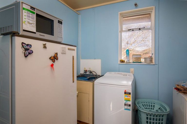 Photo of property in 6 Ormaglade Place, Millers Flat, Roxburgh, 9572