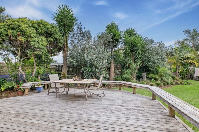 Photo of property in 6 Cherry Place, Waiuku, 2123