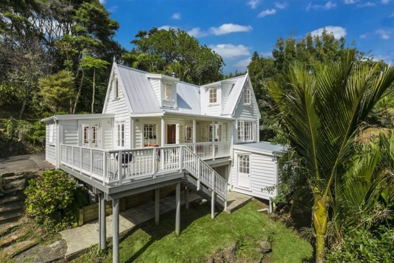 Photo of property in 354 Wairere Road, Waitakere, Henderson, 0782