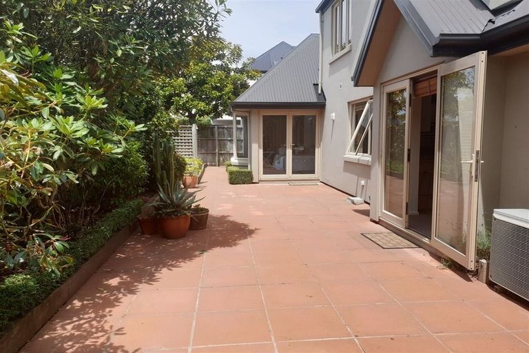 Photo of property in 84 Paparoa Street, Papanui, Christchurch, 8053