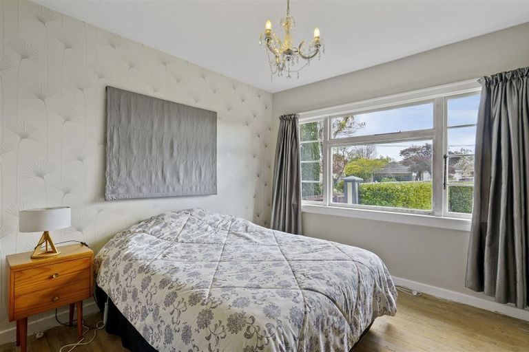 Photo of property in 198 Weston Road, St Albans, Christchurch, 8052