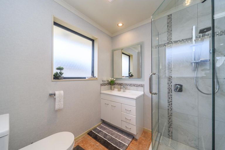 Photo of property in 146 Ruapehu Drive, Fitzherbert, Palmerston North, 4410