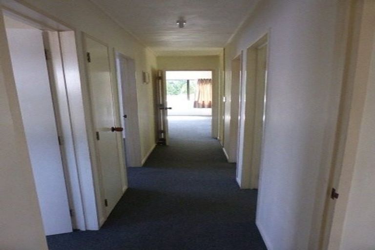 Photo of property in 28 Hookway Grove, Paraparaumu, 5032