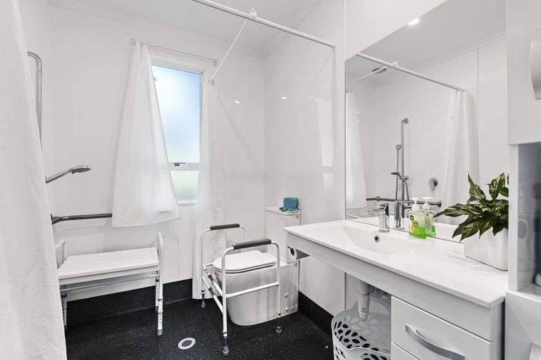 Photo of property in 12 Rawhiti Street, Vogeltown, New Plymouth, 4310