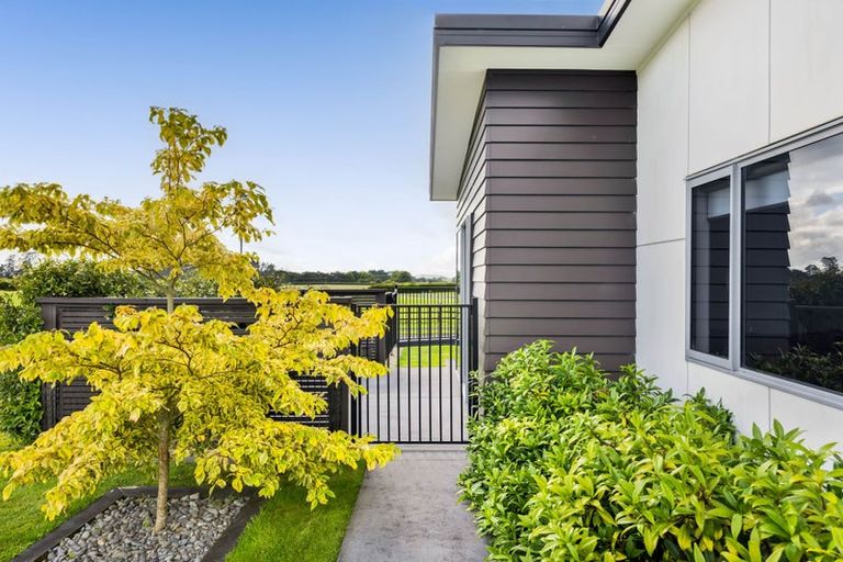 Photo of property in 7 Mercade Close, Stratford, 4332