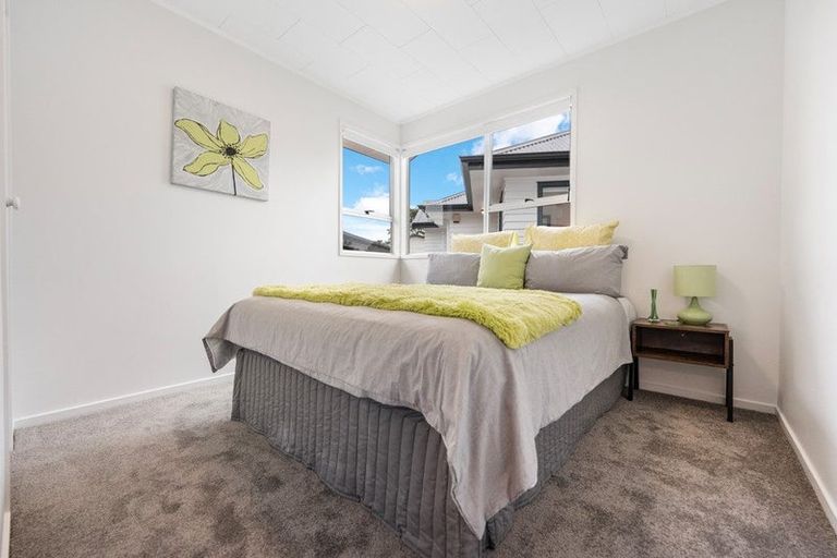 Photo of property in 11 Murillo Place, Henderson, Auckland, 0612