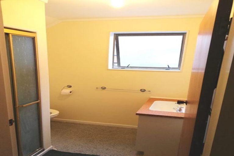 Photo of property in 54 Oroua Street, Eastbourne, Lower Hutt, 5013