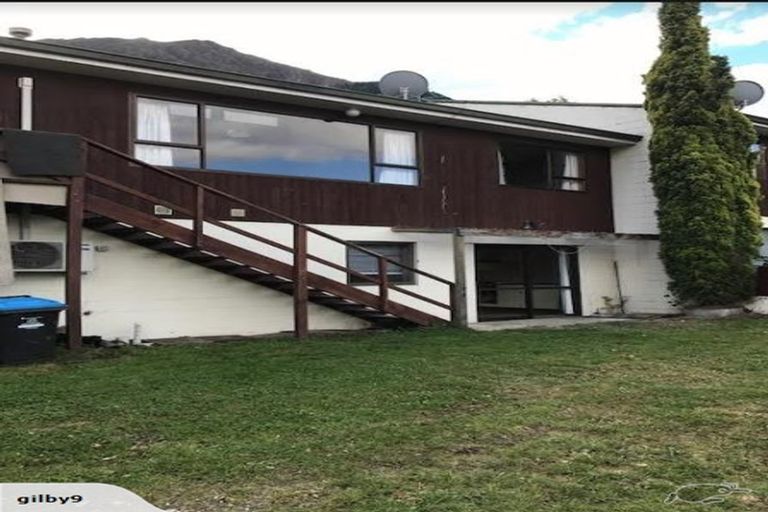 Photo of property in 16a Arawata Terrace, Fernhill, Queenstown, 9300